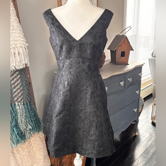 Kate Spade New York "Dashing Beauty" Metallic Jacquard Dress - Picture 10 of 17